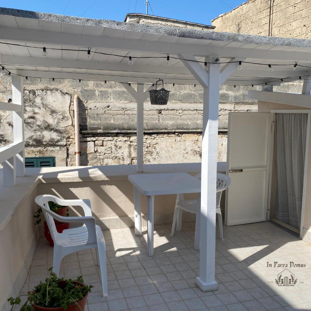 In Parva Domus Apartment Bitonto Bagian luar foto