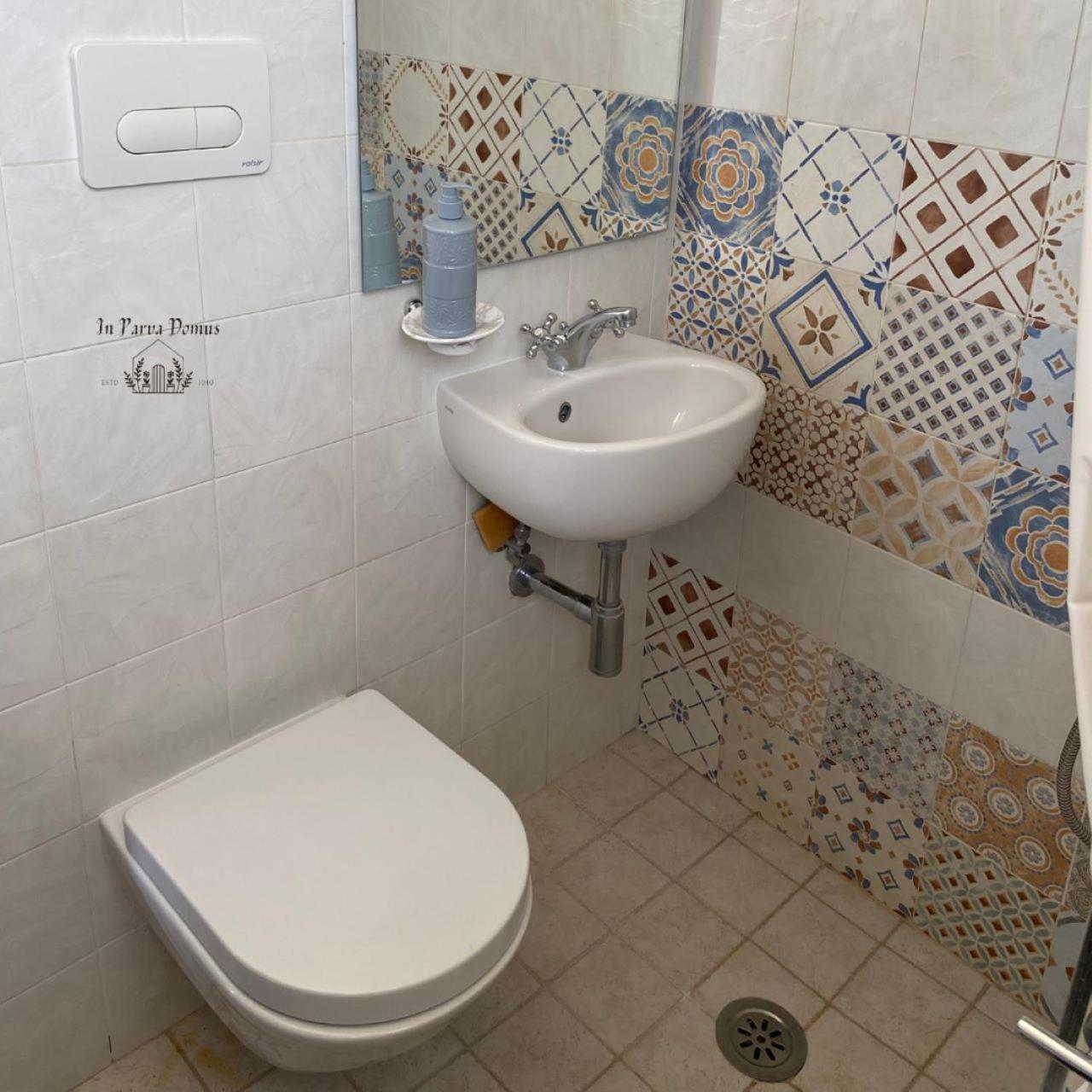 In Parva Domus Apartment Bitonto Bagian luar foto