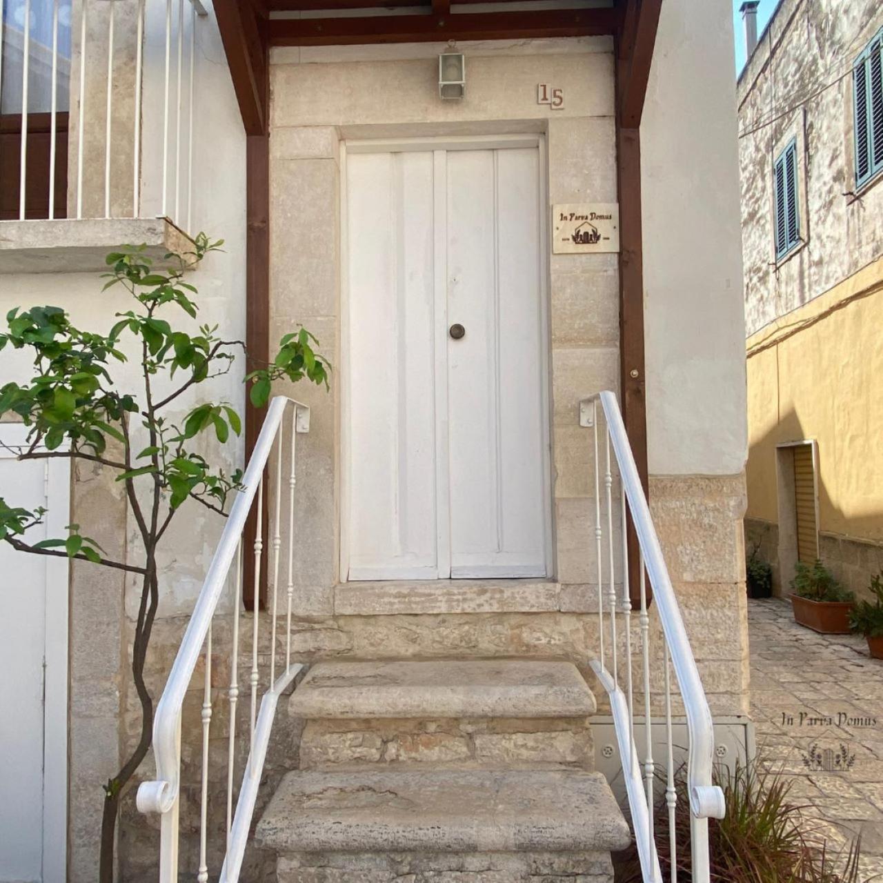 In Parva Domus Apartment Bitonto Bagian luar foto